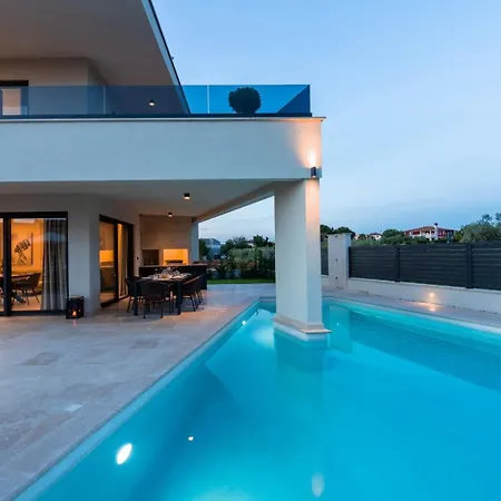 Perla Villa